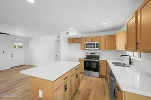 2042 W Copper Pl, Tucson, AZ 85745 - Photo 2