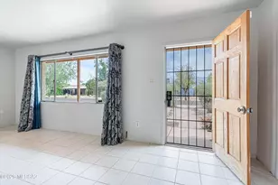3958 E Louis Ln, Tucson, AZ 85712 - Photo 4
