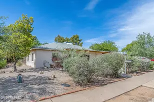 3958 E Louis Ln, Tucson, AZ 85712 - Photo 2