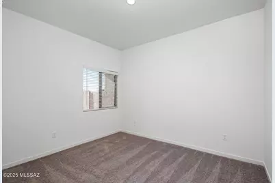 7364 W Coastal Plain Way, Tucson, AZ 85757 - Photo 10