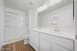 10561 W Waveland Dr, Marana, AZ 85653 - Photo 4