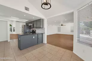 7979 E Maggie Ct, Tucson, AZ 85715 - Photo 20
