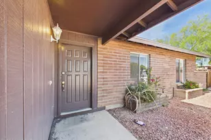 8347 E Ruby Dr, Tucson, AZ 85730 - Photo 2