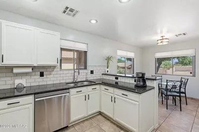 8358 E Bowline Road, Tucson, AZ 85710 - Photo 8