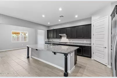 8903 W Weeping Dalea Drive, Marana, AZ 85653 - Photo 10