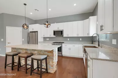 2642 S Falcon View Drive, Tucson, AZ 85713 - Photo 4