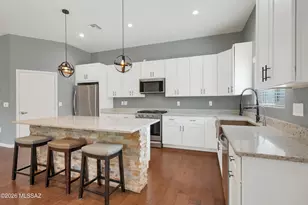 2642 S Falcon View Dr, Tucson, AZ 85713 - Photo 4