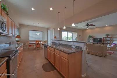 740 N Observation Trail, Green Valley, AZ 85614 - Photo 12