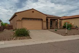 740 N Observation Trail, Green Valley, AZ 85614 - Photo 2