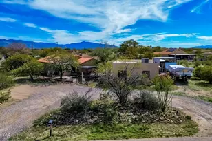 7963 S Farmhills Pl, Tucson, AZ 85756 - Photo 2