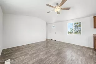 10325 S Brandywine Ln, Tucson, AZ 85736 - Photo 4