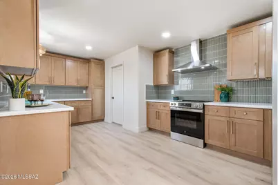 5635 N Camino De Las Estrellas, Tucson, AZ 85718 - Photo 1