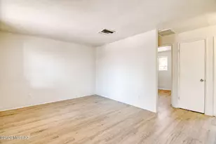 5657 E 28th St, Tucson, AZ 85711 - Photo 2