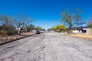 1315 N 2nd Ave, Tucson, AZ 85705 - Photo 20