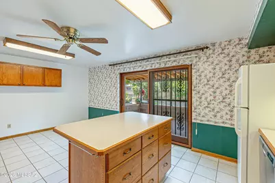 8000 E Hawthorne Street, Tucson, AZ 85710 - Photo 20