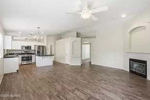 7825 E Sabino Hollow Ct, Tucson, AZ 85750 - Photo 12
