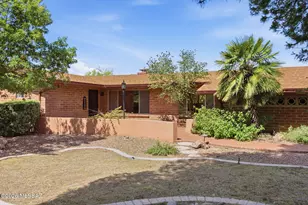 1041 N Duncan Dr, Nogales, AZ 85621 - Photo 2