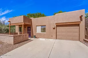 920 W Calle De La Pelotita, Green Valley, AZ 85614 - Photo 1