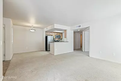 101 S Players Club Drive #APT 26104, Tucson, AZ 85745 - Photo 16