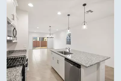 9747 N Solstice Avenue, Tucson, AZ 85743 - Photo 4