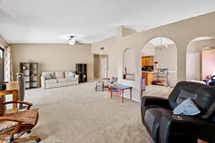 243 N Redcoat Ln, Tucson, AZ 85748 - Photo 6