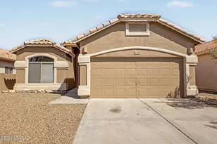 7932 N Panamint Dr, Tucson, AZ 85743 - Photo 2