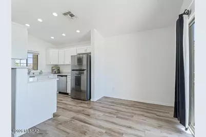 8065 N Surprise Drive, Tucson, AZ 85743 - Photo 8