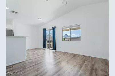 8065 N Surprise Drive, Tucson, AZ 85743 - Photo 2