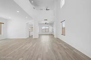 7806 S Hidden Places Loop, Tucson, AZ 85756 - Photo 6