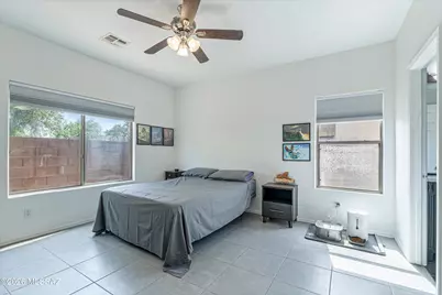 9210 E Desert Cove Circle, Tucson, AZ 85730 - Photo 16