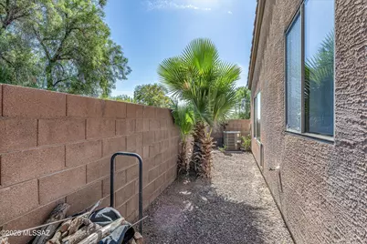 9210 E Desert Cove Circle, Tucson, AZ 85730 - Photo 30
