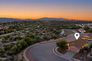 1402 N Thunder Ridge Dr, Tucson, AZ 85745 - Photo 4