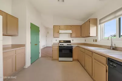 1402 N Thunder Ridge Drive, Tucson, AZ 85745 - Photo 14