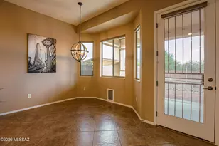 1126 W Bosch Dr, Green Valley, AZ 85614 - Photo 4