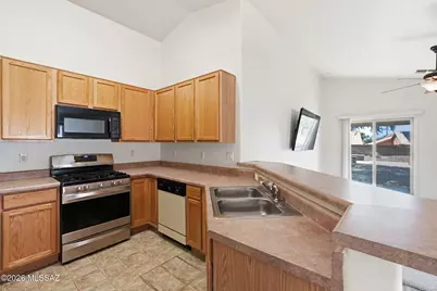 7730 S Titanite Lane, Tucson, AZ 85747 - Photo 4
