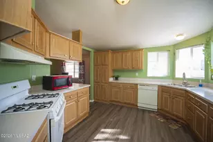 1100 E Sonora Verde Dr, Benson, AZ 85602 - Photo 10