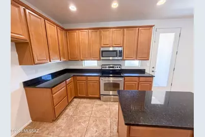 7452 S Golden Shore Drive, Tucson, AZ 85757 - Photo 2
