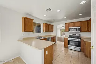 5919 E Chaucers Dr, Tucson, AZ 85756 - Photo 10