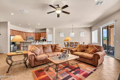 96 E Calle Trona, Green Valley, AZ 85614 - Photo 8