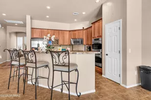 96 E Calle Trona, Green Valley, AZ 85614 - Photo 10