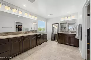 11921 N Silver Vlg Pl, Oro Valley, AZ 85737 - Photo 22