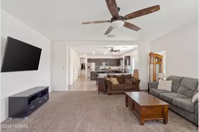 12425 E Calle Riobamba, Vail, AZ 85641 - Photo 2