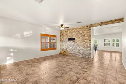 8140 N Iron Ridge Drive, Tucson, AZ 85743 - Photo 6