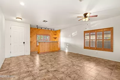 8140 N Iron Ridge Drive, Tucson, AZ 85743 - Photo 10