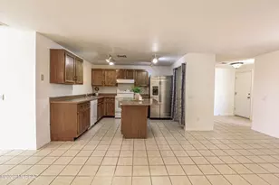 4540 W Lynn Cir, Tucson, AZ 85741 - Photo 4