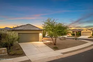 6860 W Jadewood Ln, Tucson, AZ 85757 - Photo 2