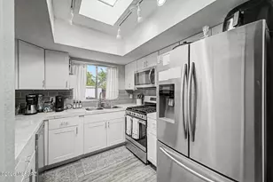 1852 S Skyview Pl, Tucson, AZ 85748 - Photo 4