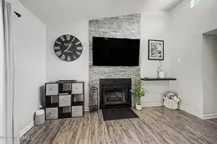 1852 S Skyview Pl, Tucson, AZ 85748 - Photo 10