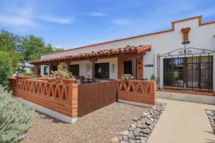 135 S Paseo Quinta, Green Valley, AZ 85614 - Photo 1