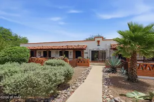 135 S Paseo Quinta, Green Valley, AZ 85614 - Photo 1